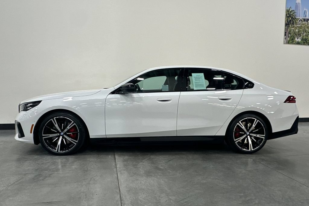 Used 2025 BMW i5 M60 w/ Premium Package AWD/4WD image 7