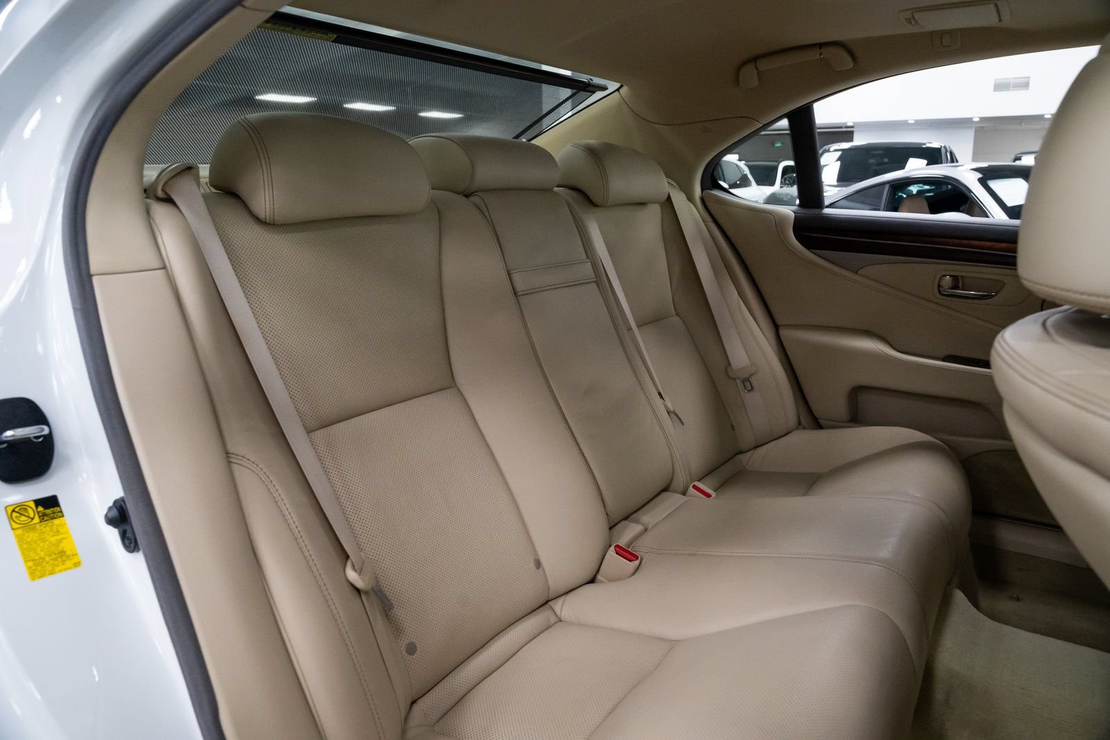 Used 2014 Lexus LS 460 w/ Comfort Package RWD image 24