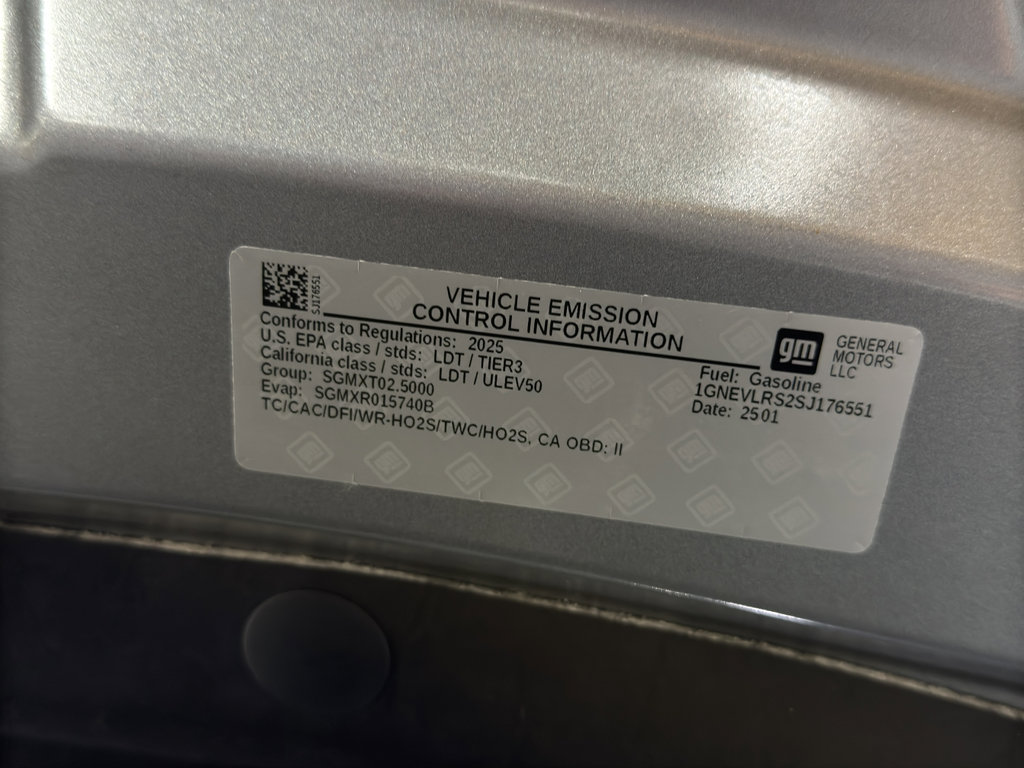 Used 2025 Chevrolet Traverse RS image 44