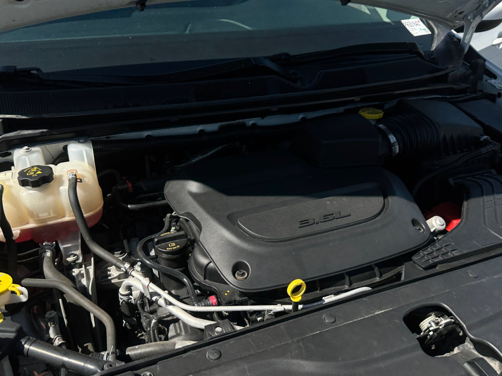 Used 2023 Chrysler Voyager LX FWD image 17