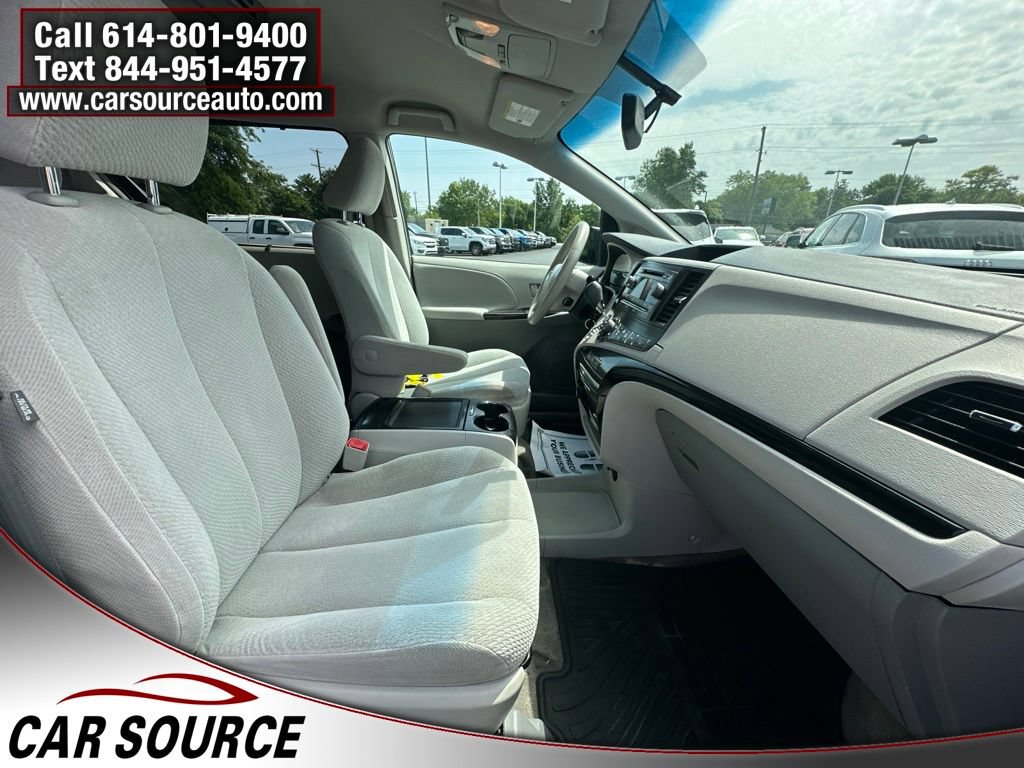 Used 2013 Toyota Sienna LE w/ Towing Pkg FWD image 30