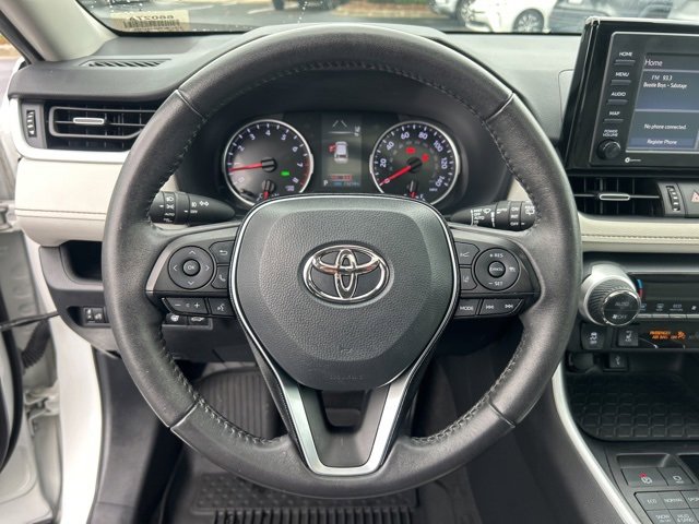 Used 2021 Toyota RAV4 XLE Premium image 22