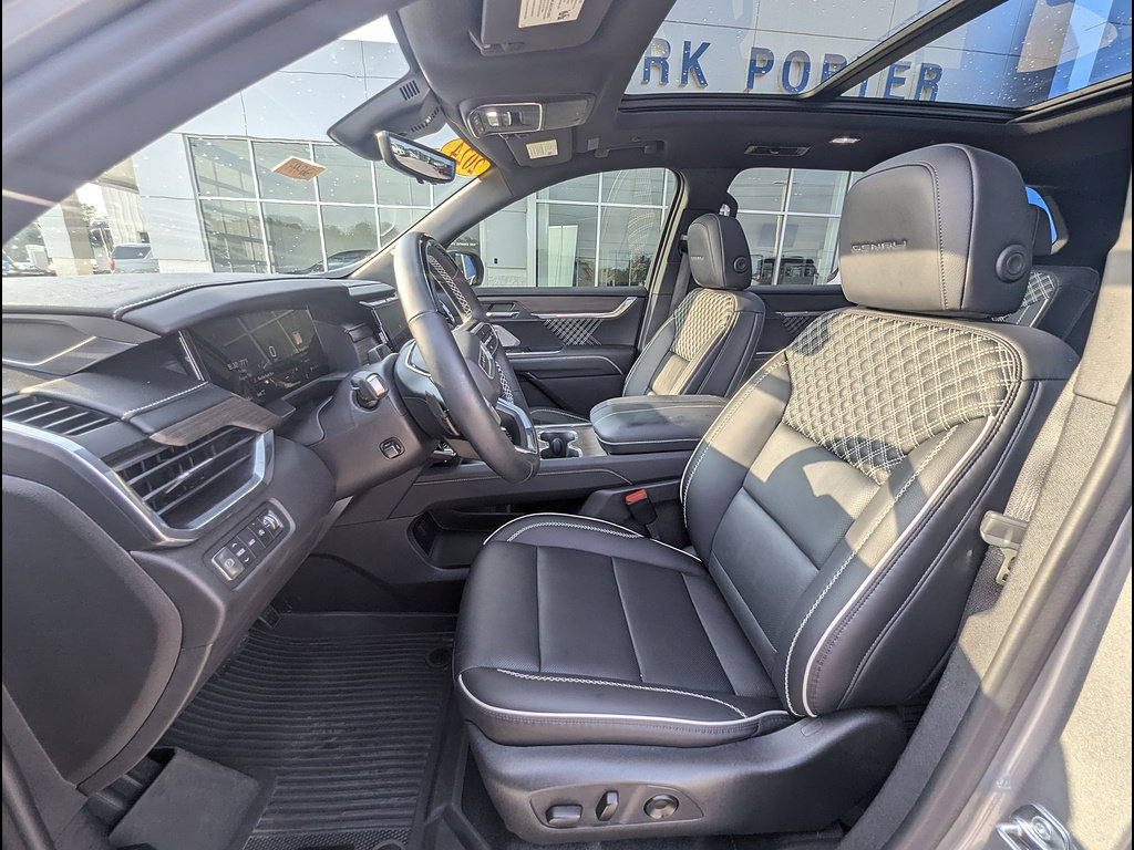 Used 2024 GMC Acadia Denali w/ Super Cruise Package AWD/4WD image 17
