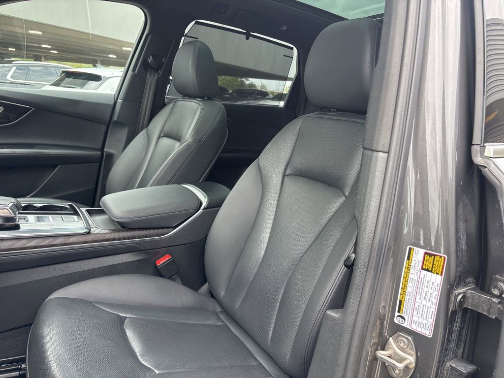 Used 2023 Audi Q7 2.0T Premium Plus w/ Premium Plus Package image 13