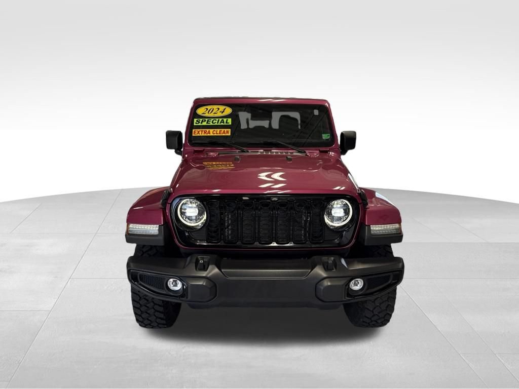Used 2024 Jeep Gladiator Sport AWD/4WD image 9