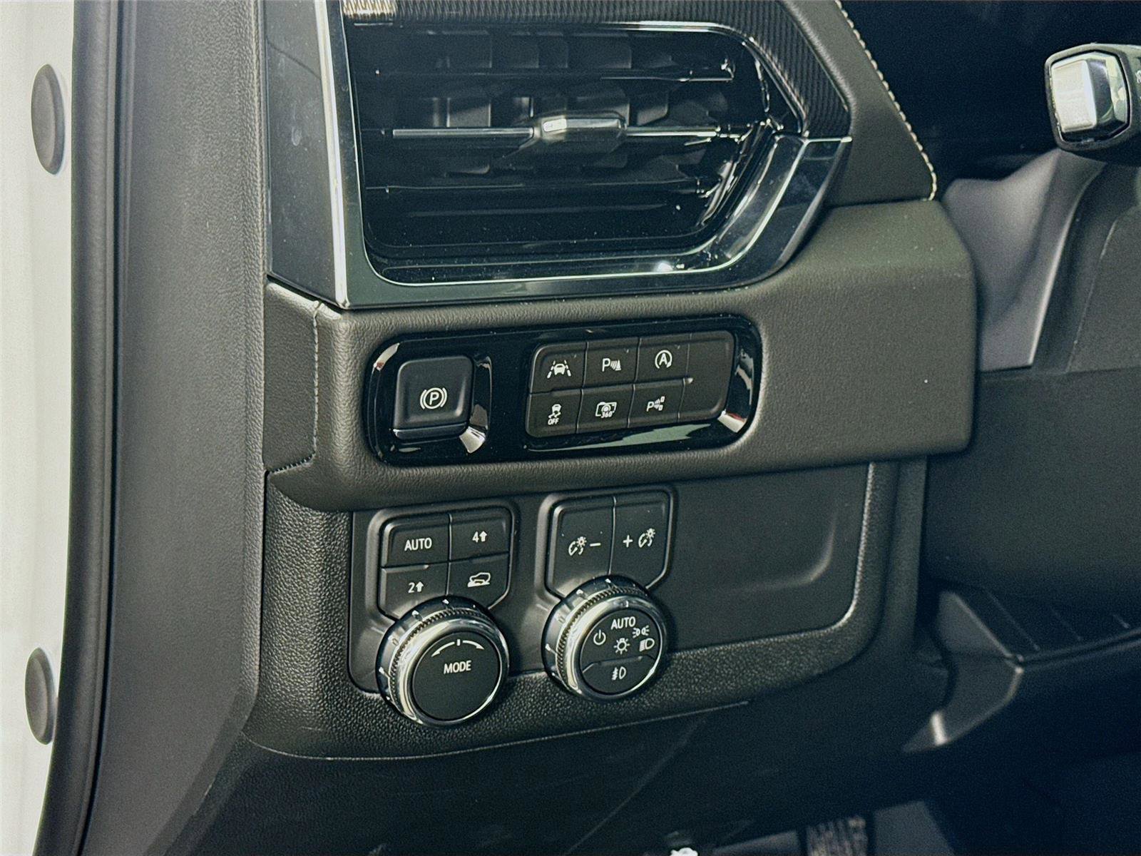 New 2026 GMC Yukon XL Elevation w/ LPO, Floor Liner Package image 5