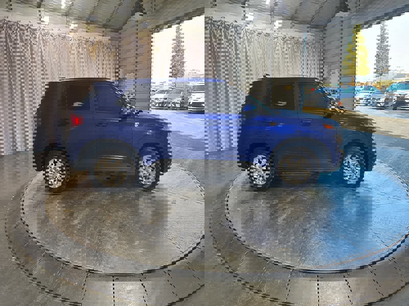 Certified 2022 Hyundai Venue SE image 4