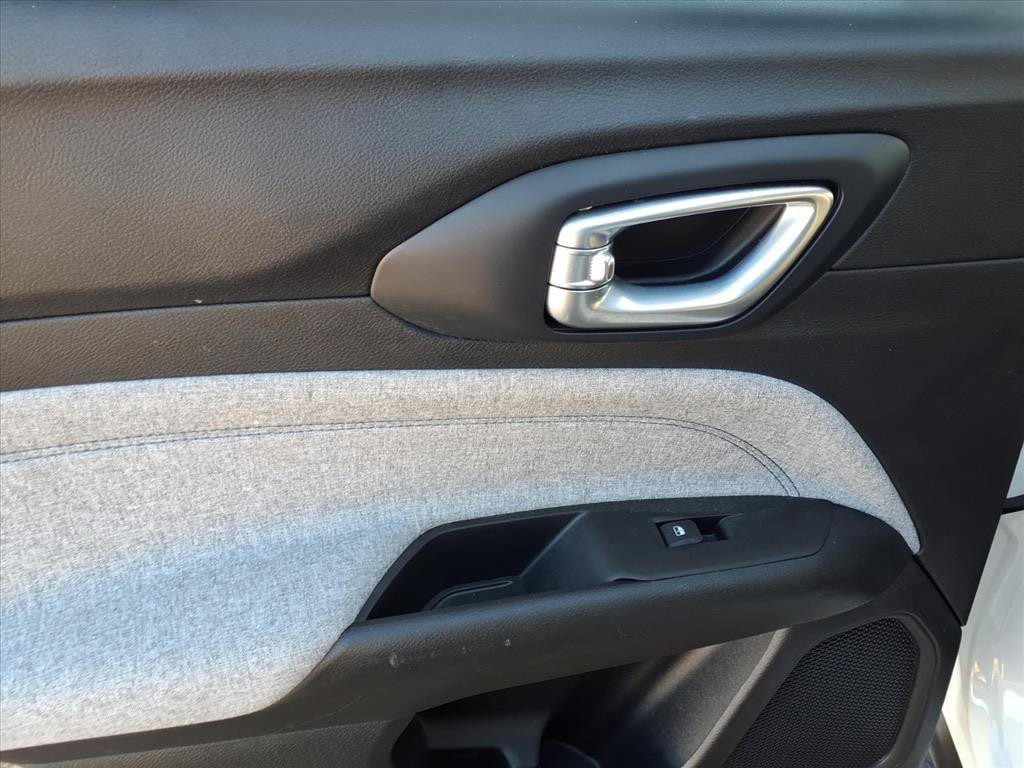 Used 2022 Jeep Compass Latitude image 23