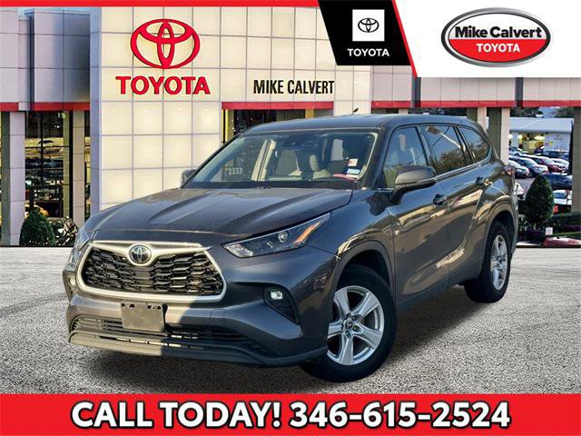 Certified 2022 Toyota Highlander LE