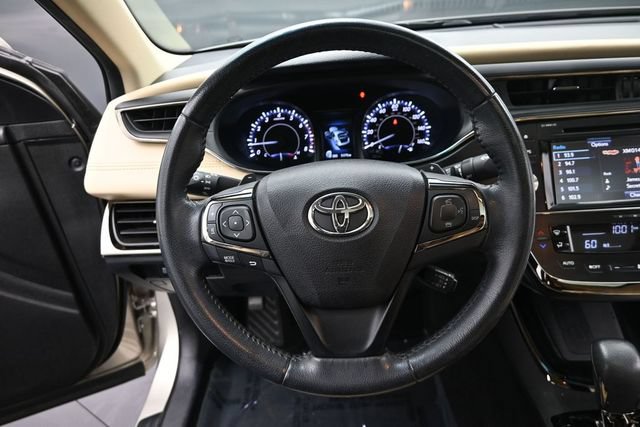Used 2016 Toyota Avalon XLE Premium FWD image 12