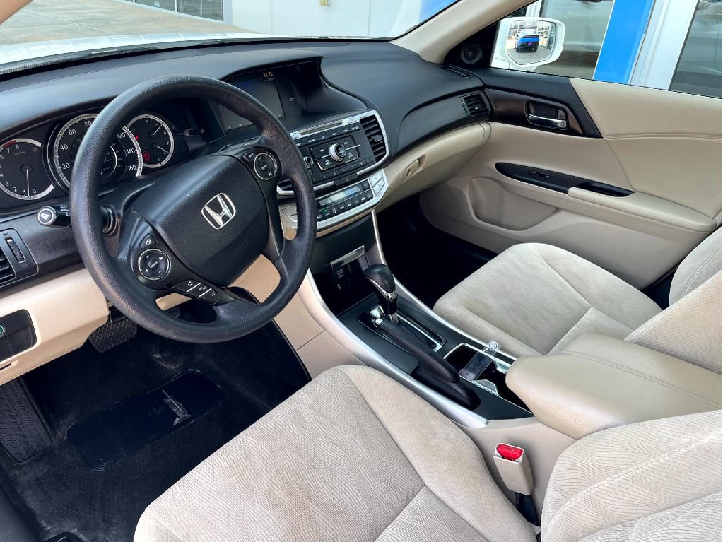 Used 2015 Honda Accord EX image 13