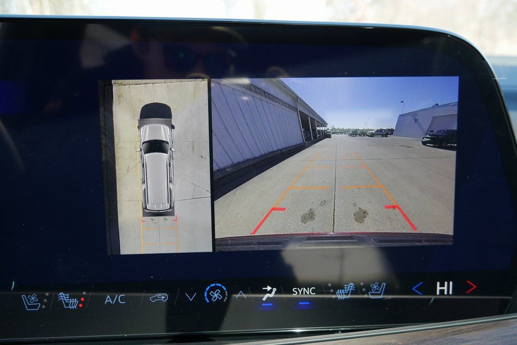 New 2026 Chevrolet Suburban Premier image 17