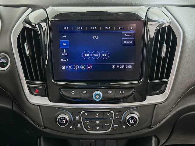 Used 2020 Chevrolet Traverse LT FWD image 16