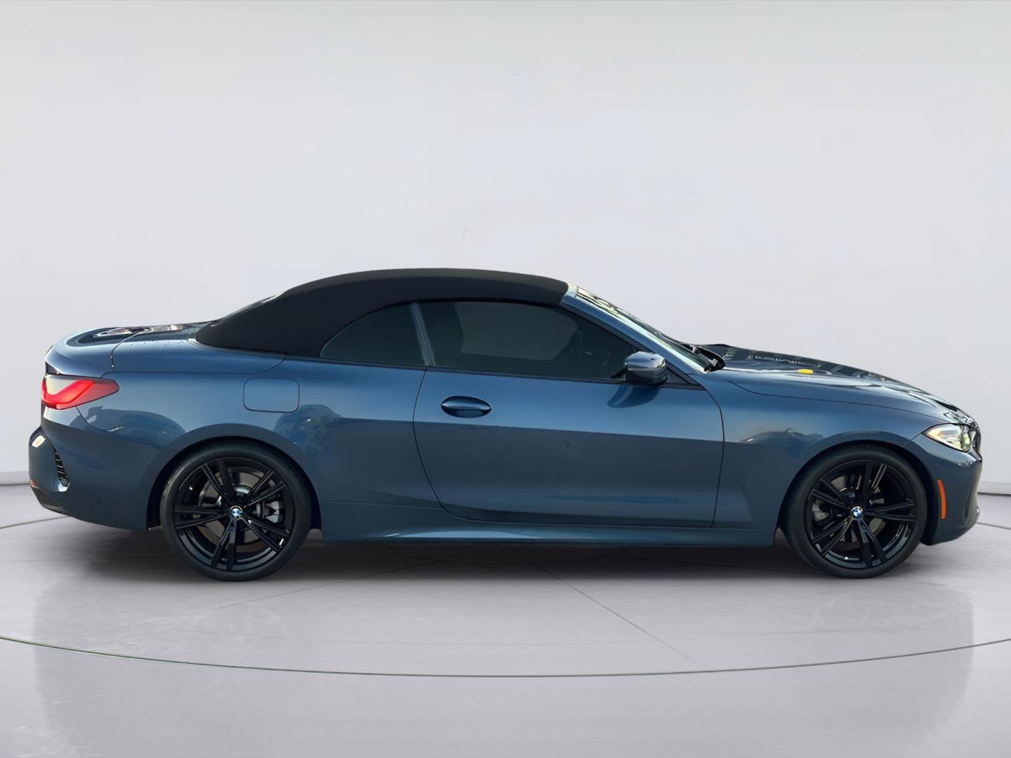 Used 2022 BMW 430i Convertible w/ Premium Package 2 RWD image 4