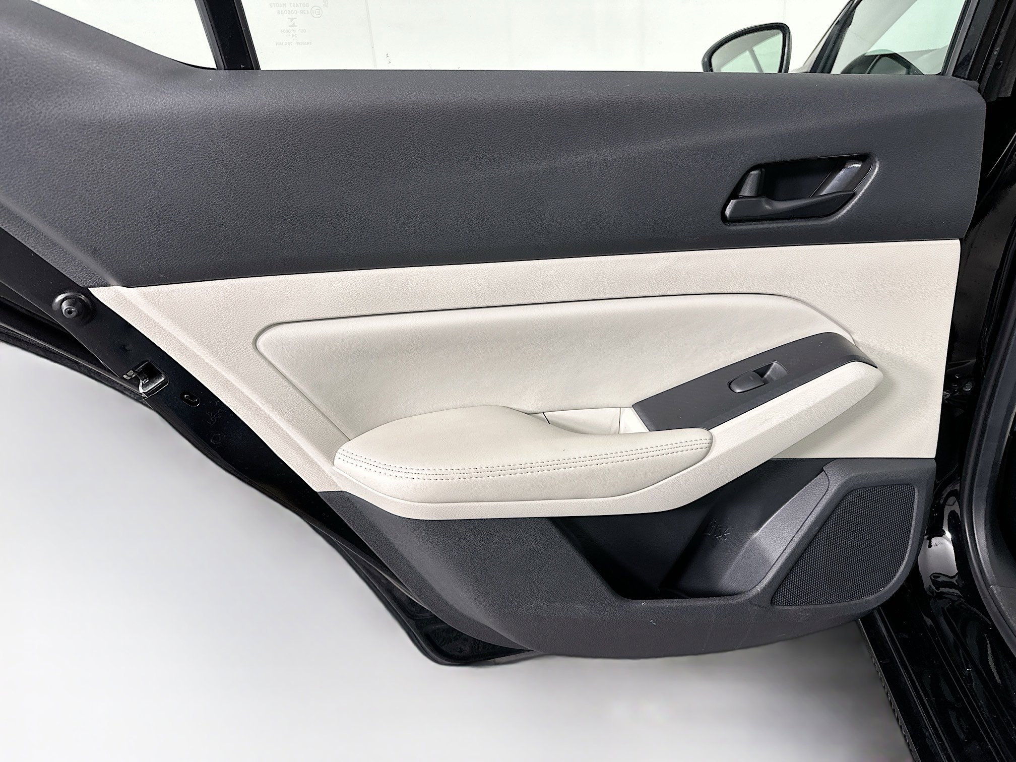 Used 2025 Nissan Altima 2.5 SV image 25