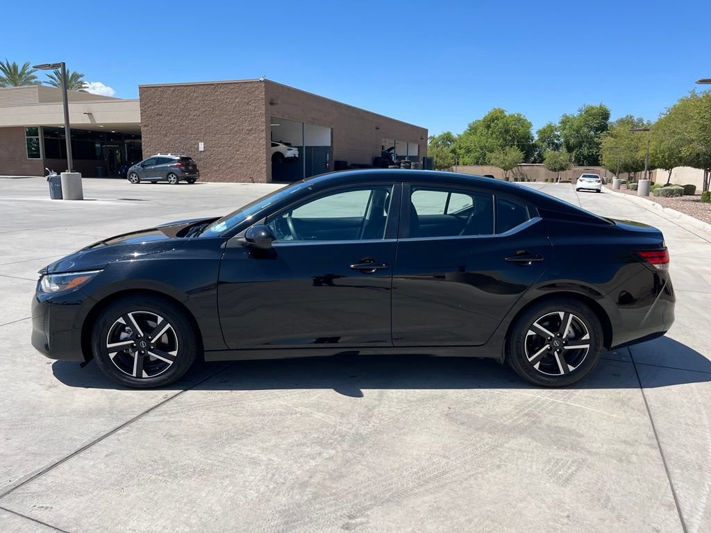 Used 2025 Nissan Sentra SV FWD image 9