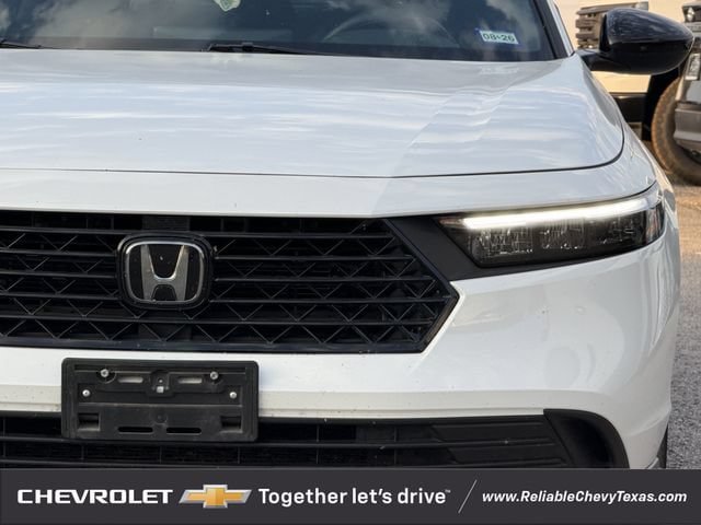 Used 2023 Honda Accord Sport image 9