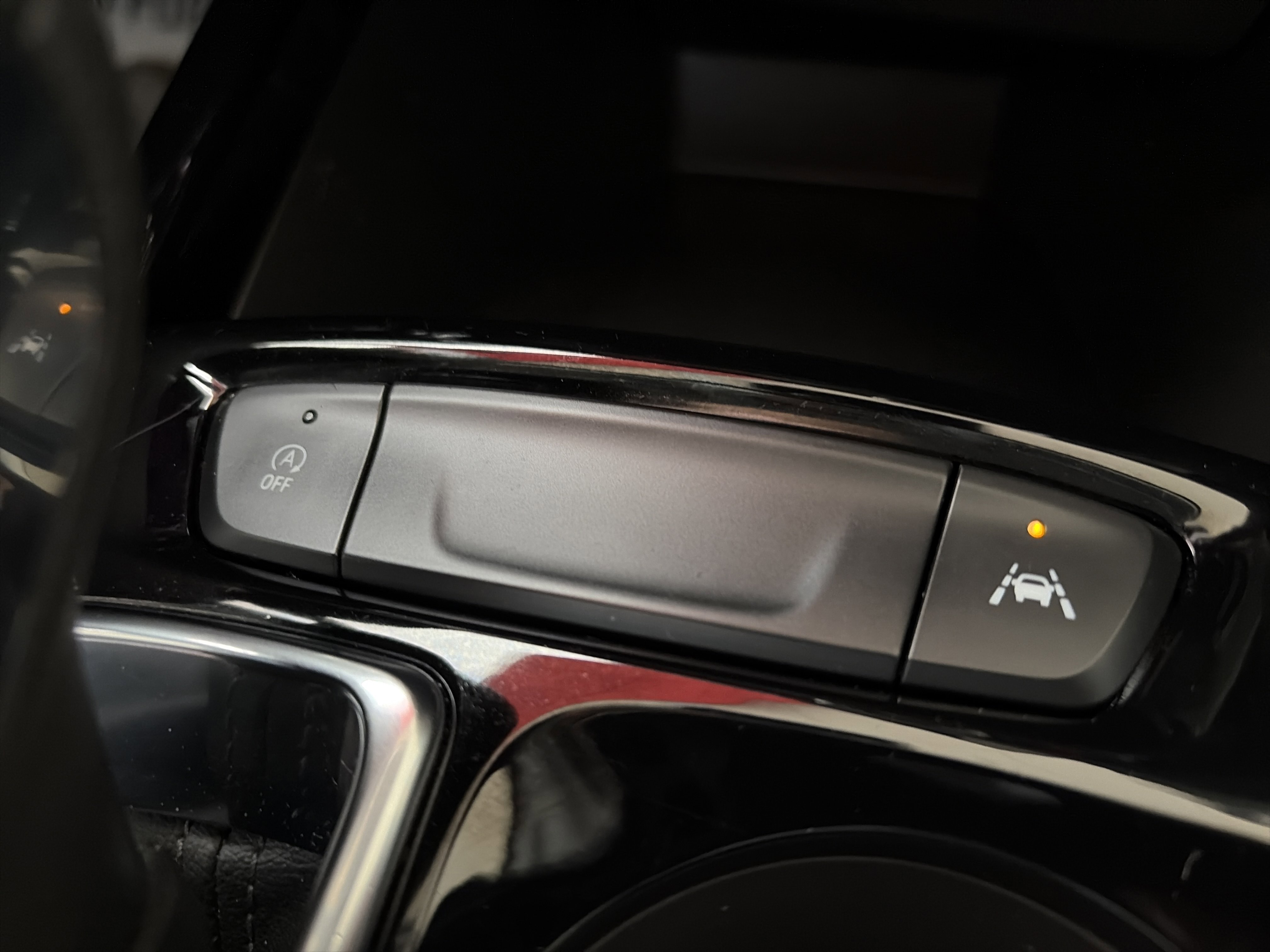 Used 2025 Chevrolet Trax LT image 24