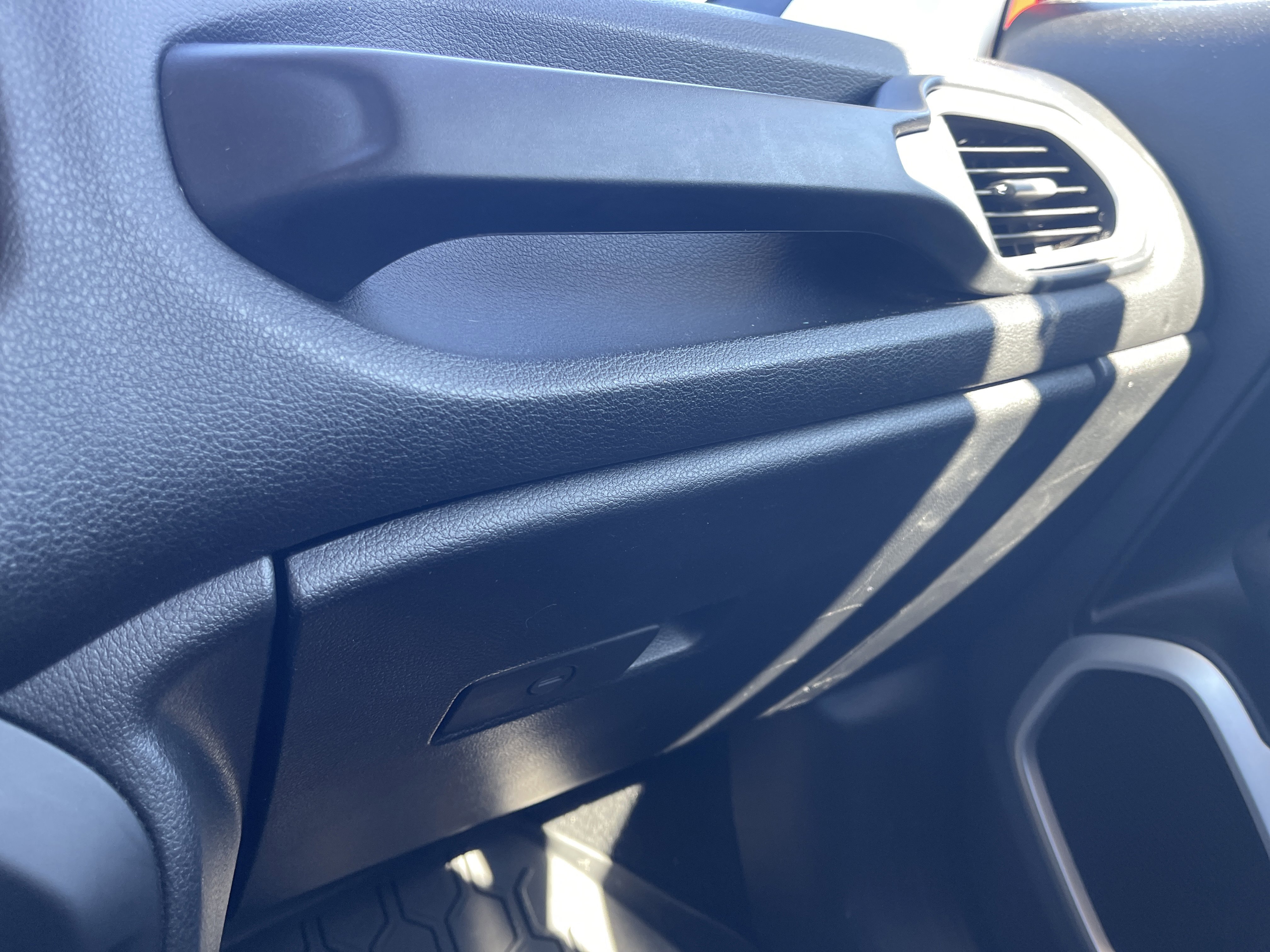 Used 2021 Jeep Renegade Sport image 32