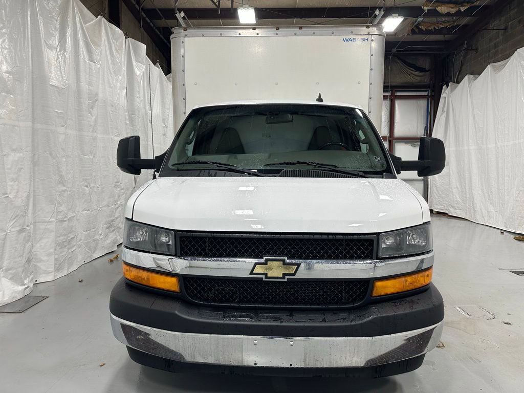 Used 2022 Chevrolet Express 3500 w/ Power Convenience Package image 2
