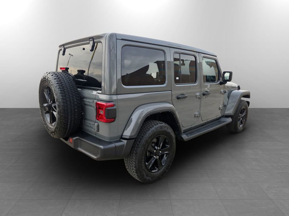 Used 2023 Jeep Wrangler Unlimited Sahara AWD/4WD image 7