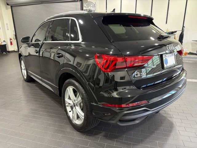 Used 2023 Audi Q3 2.0T Premium Plus w/ Premium Plus Package AWD/4WD video 3