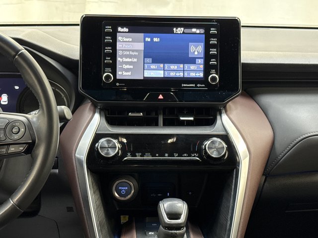 Used 2022 Toyota Venza XLE image 23