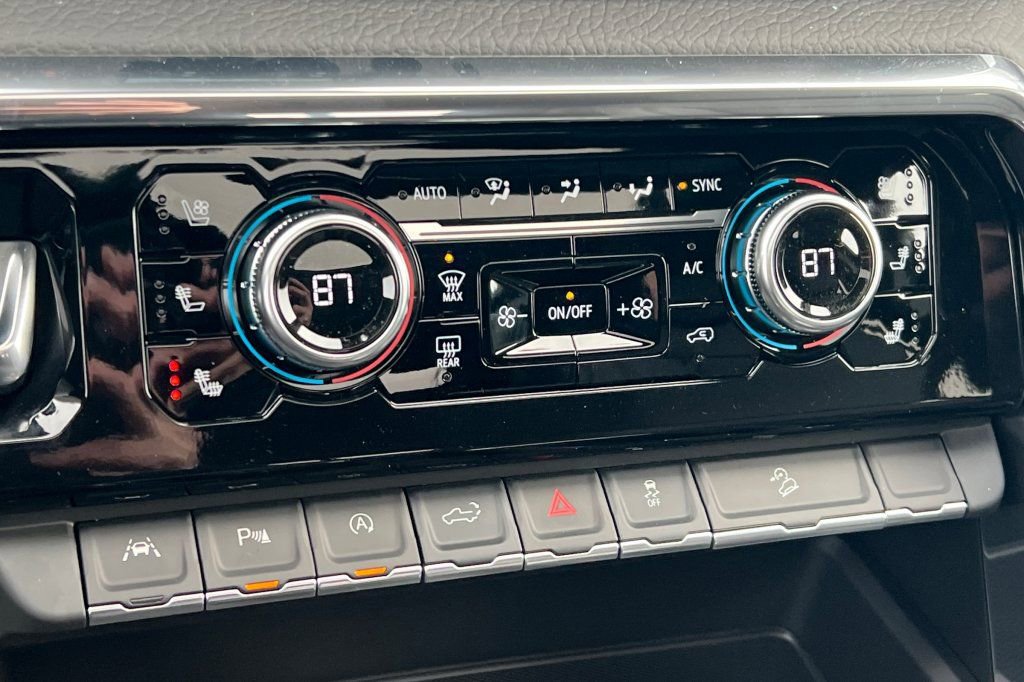 New 2026 GMC Sierra 1500 Denali w/ Denali Reserve Package image 17