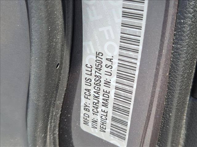 Used 2025 Jeep Grand Cherokee L Laredo AWD/4WD image 22
