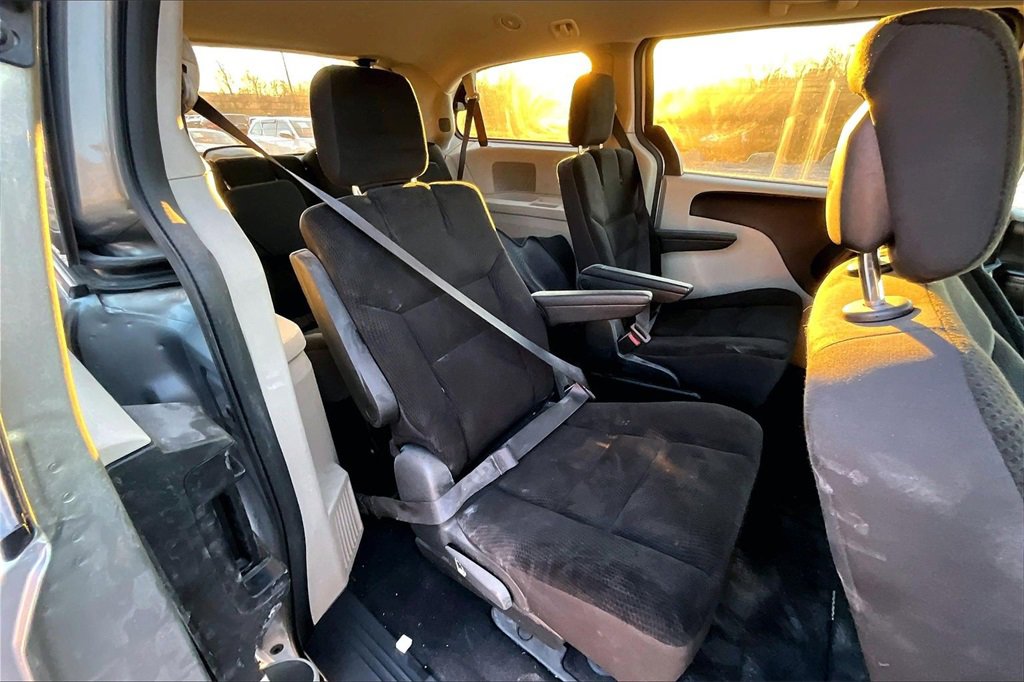 Used 2019 Dodge Grand Caravan SE image 25