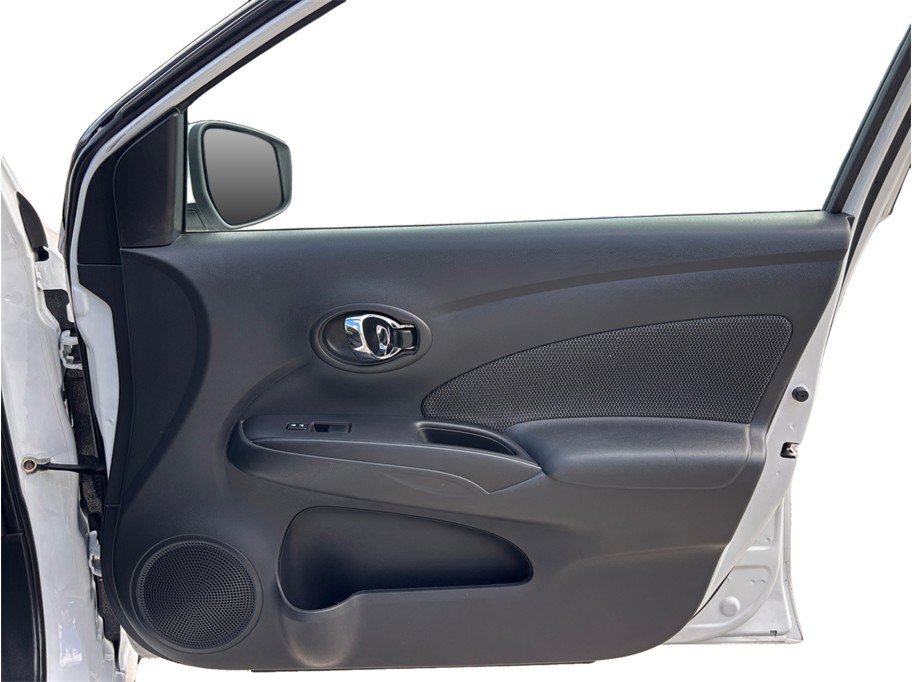 Used 2016 Nissan Versa SV FWD image 30