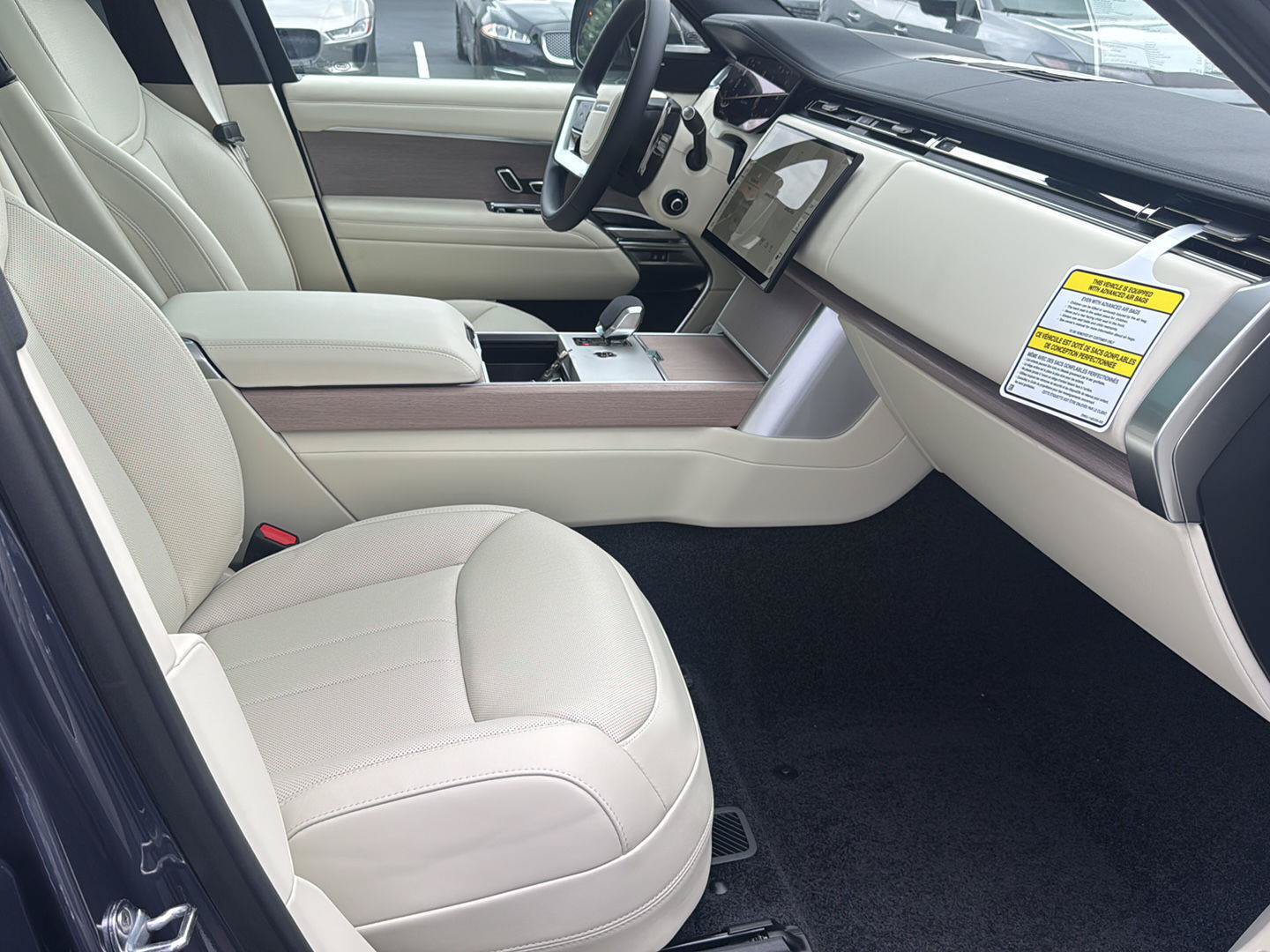 New 2026 Land Rover Range Rover SE AWD/4WD image 15