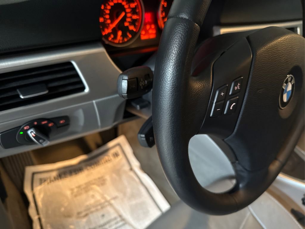 Used 2011 BMW 335i Sedan image 37