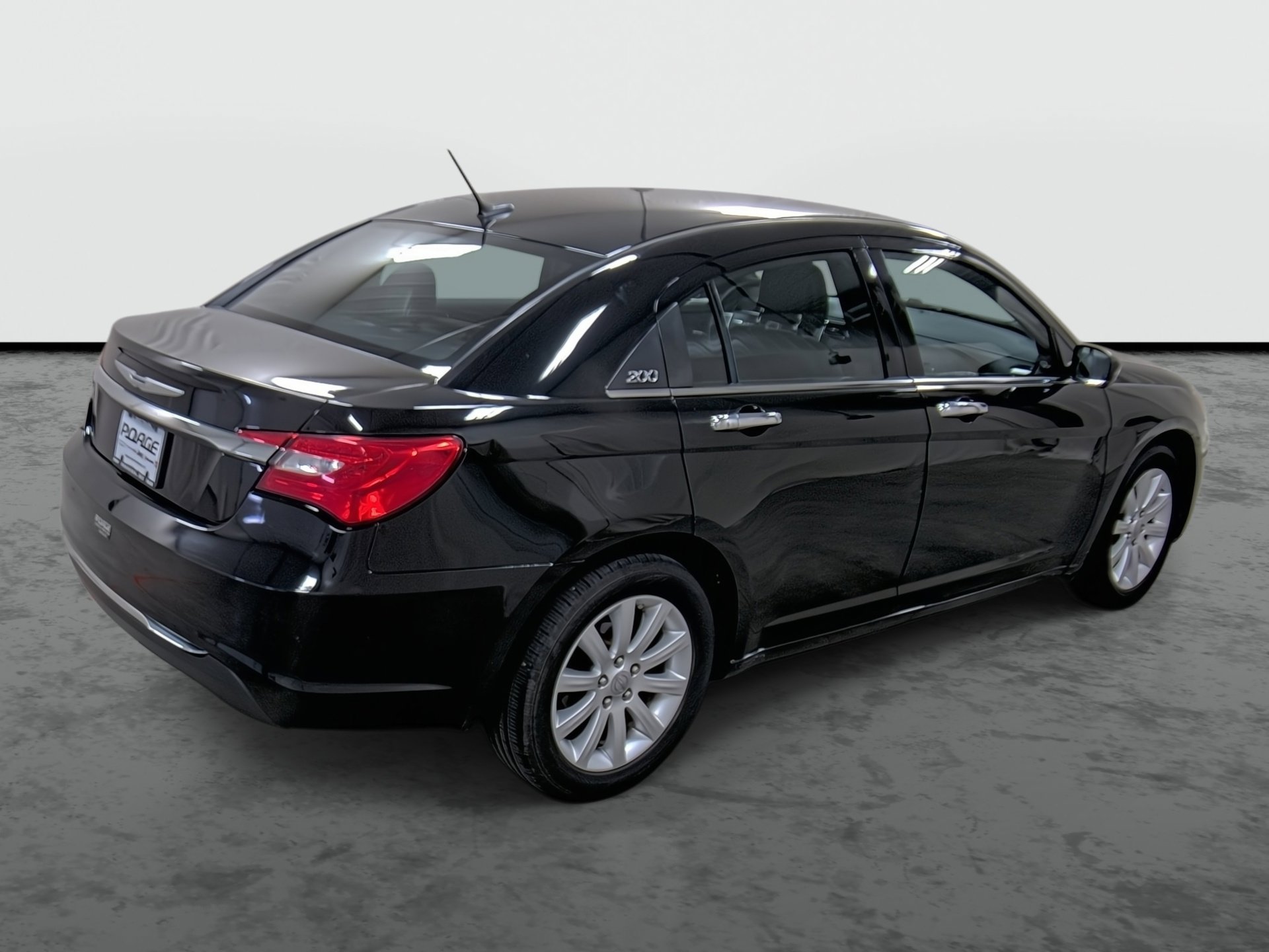 Used 2014 Chrysler 200 Limited image 4