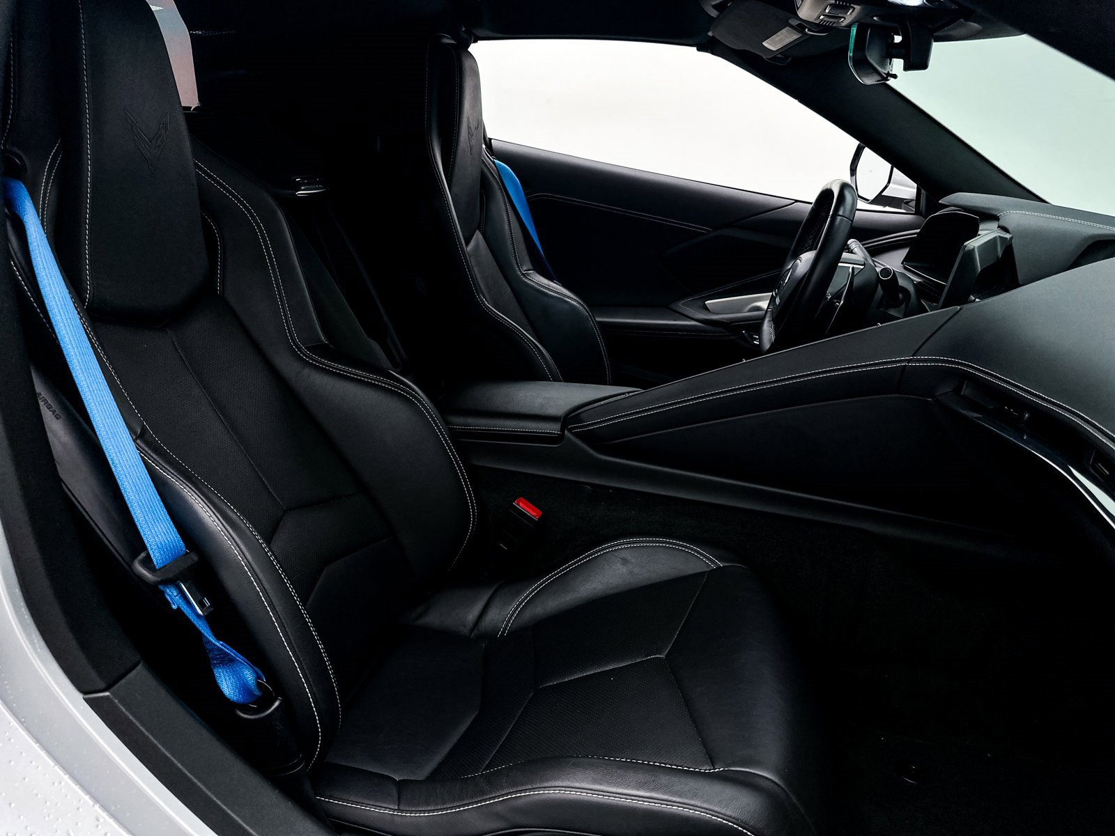 Used 2020 Chevrolet Corvette Stingray Coupe w/ 1LT image 33