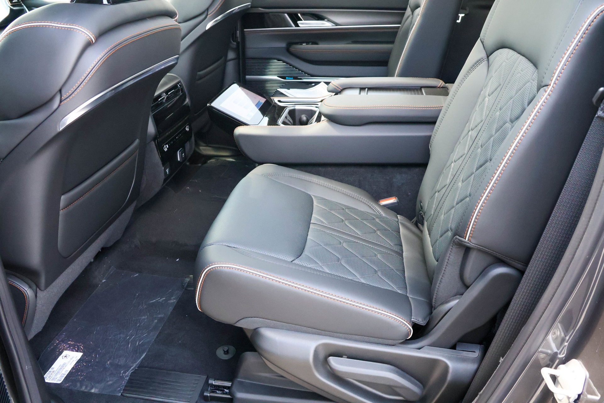 New 2026 Jeep Grand Wagoneer Summit AWD/4WD image 18