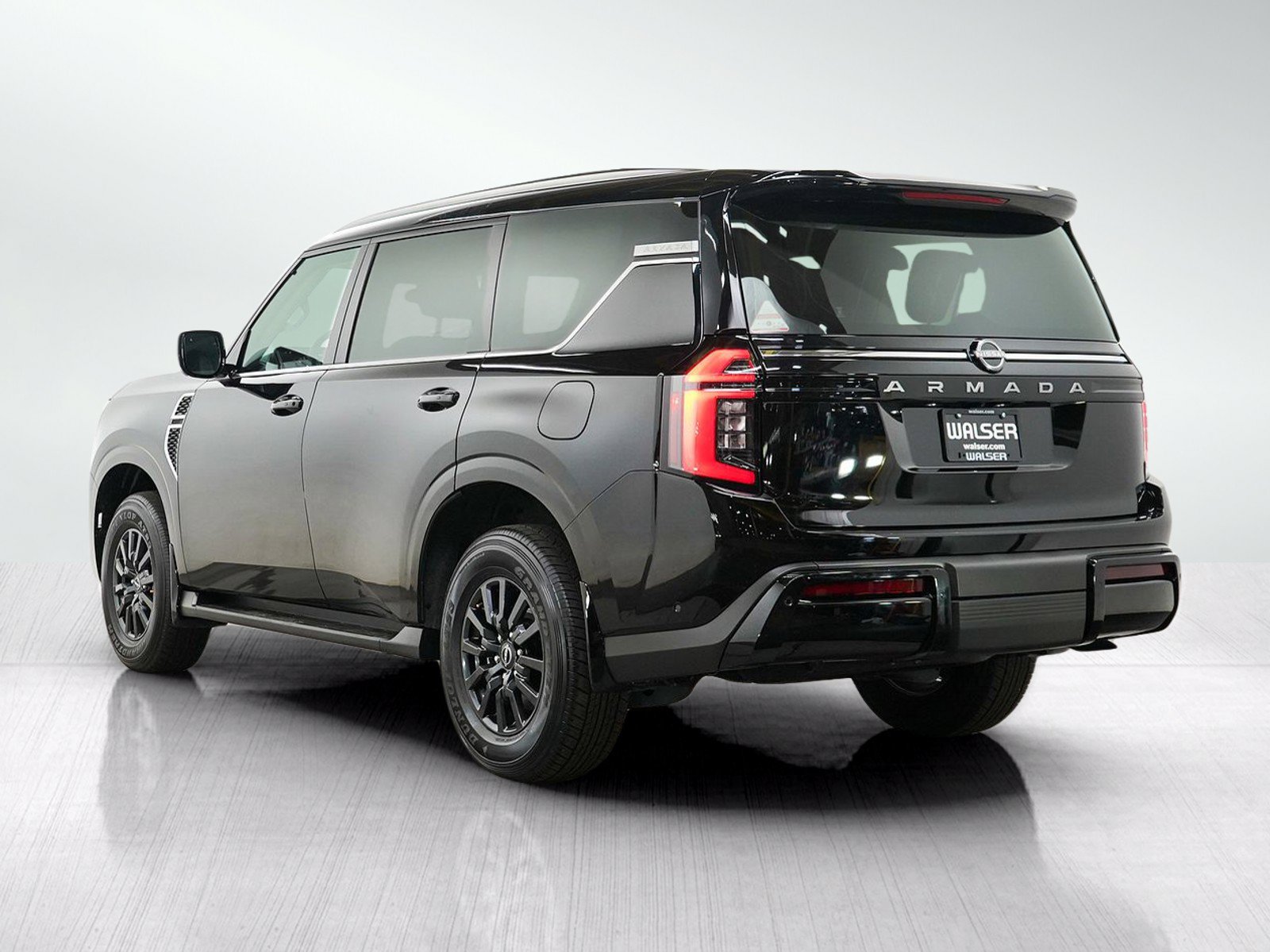 Used 2025 Nissan Armada SV AWD/4WD image 3