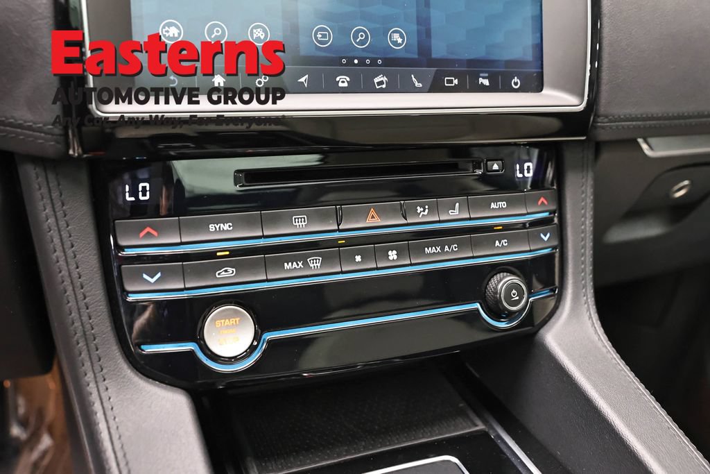 Used 2020 Jaguar F-PACE Prestige AWD/4WD image 19
