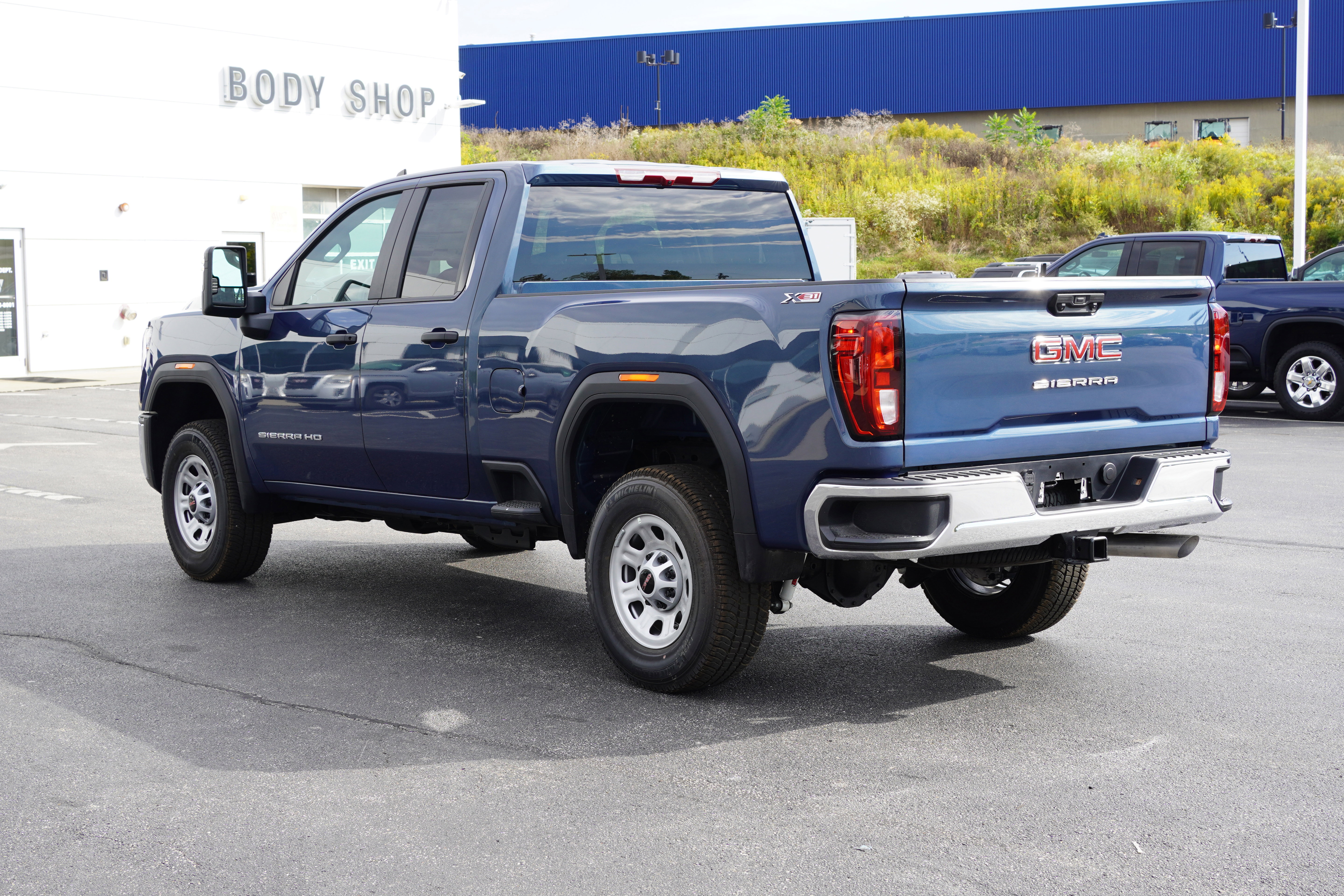 New 2026 GMC Sierra 2500 Pro w/ Convenience Package image 5