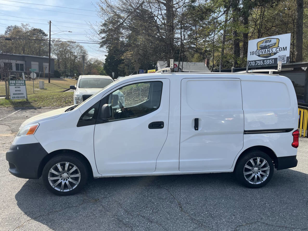 Used 2017 Nissan NV200 S image 5