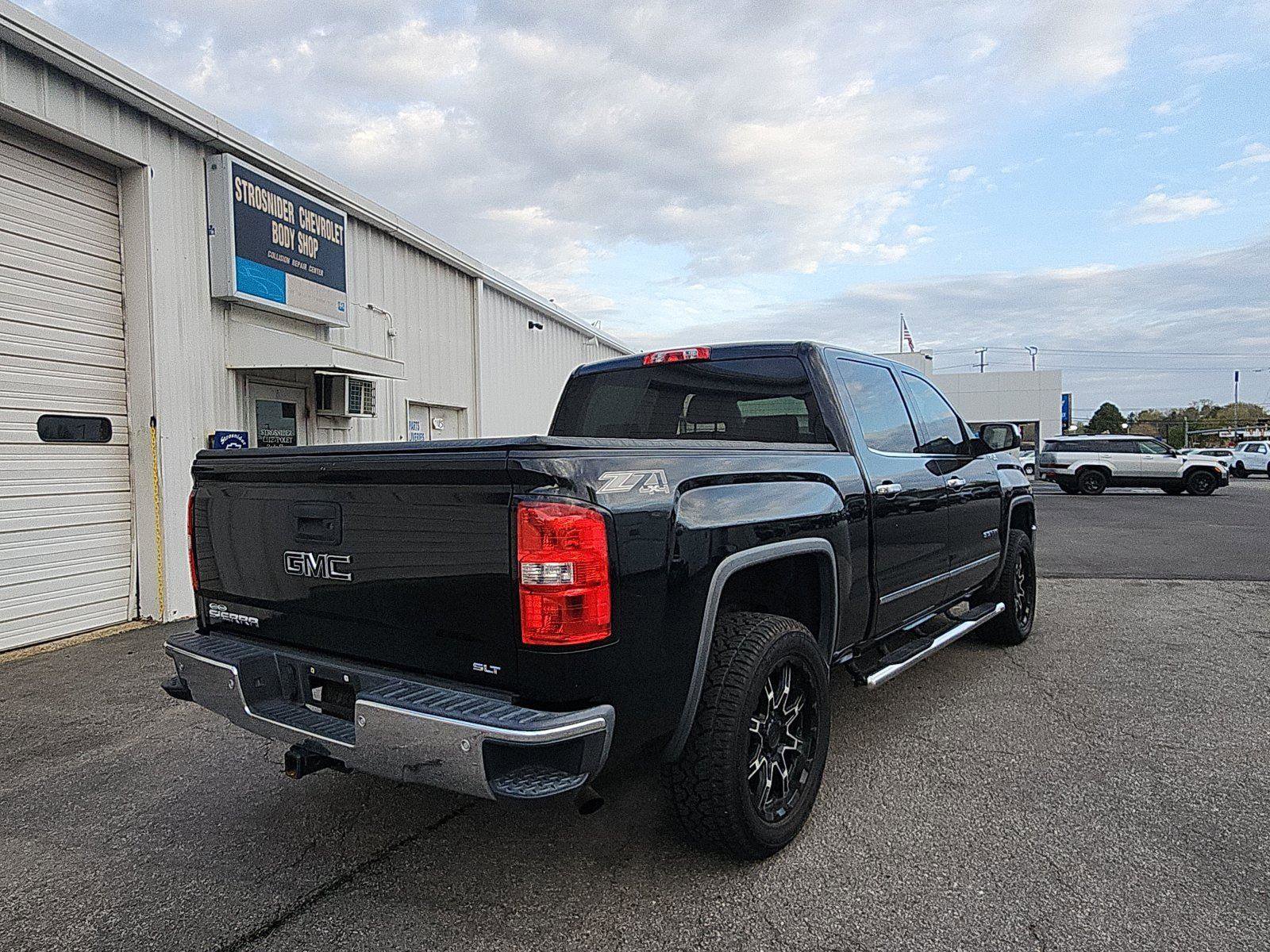 Used 2014 GMC Sierra 1500 SLT w/ SLT Crew Cab Value Package image 5