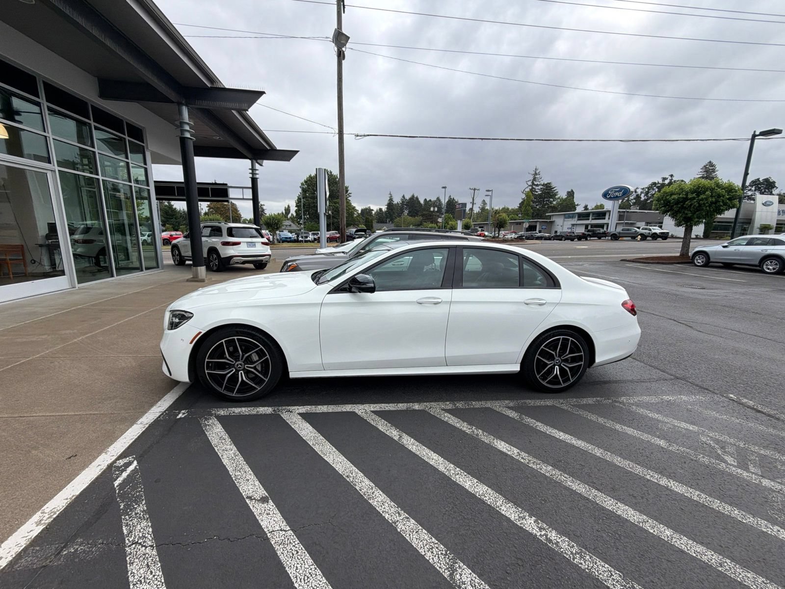 Certified 2023 Mercedes-Benz E 350 4MATIC Sedan image 4
