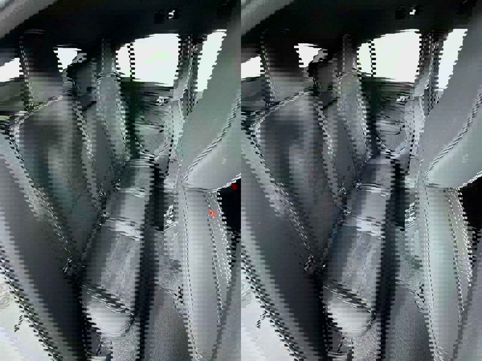 Used 2023 Volvo C40 P8 Recharge Ultimate image 30