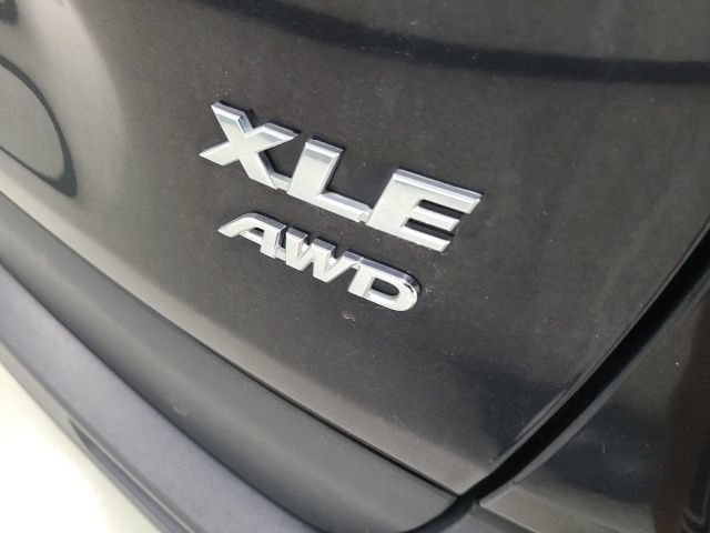 Used 2024 Toyota RAV4 XLE AWD/4WD image 12