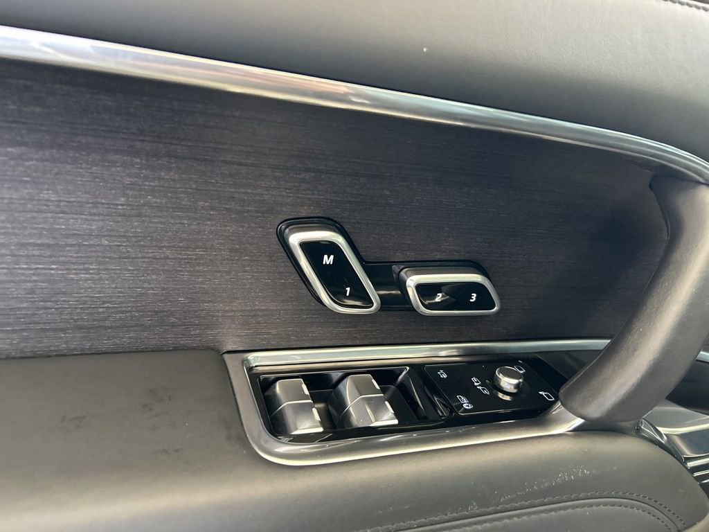 Used 2024 Land Rover Range Rover SE image 37