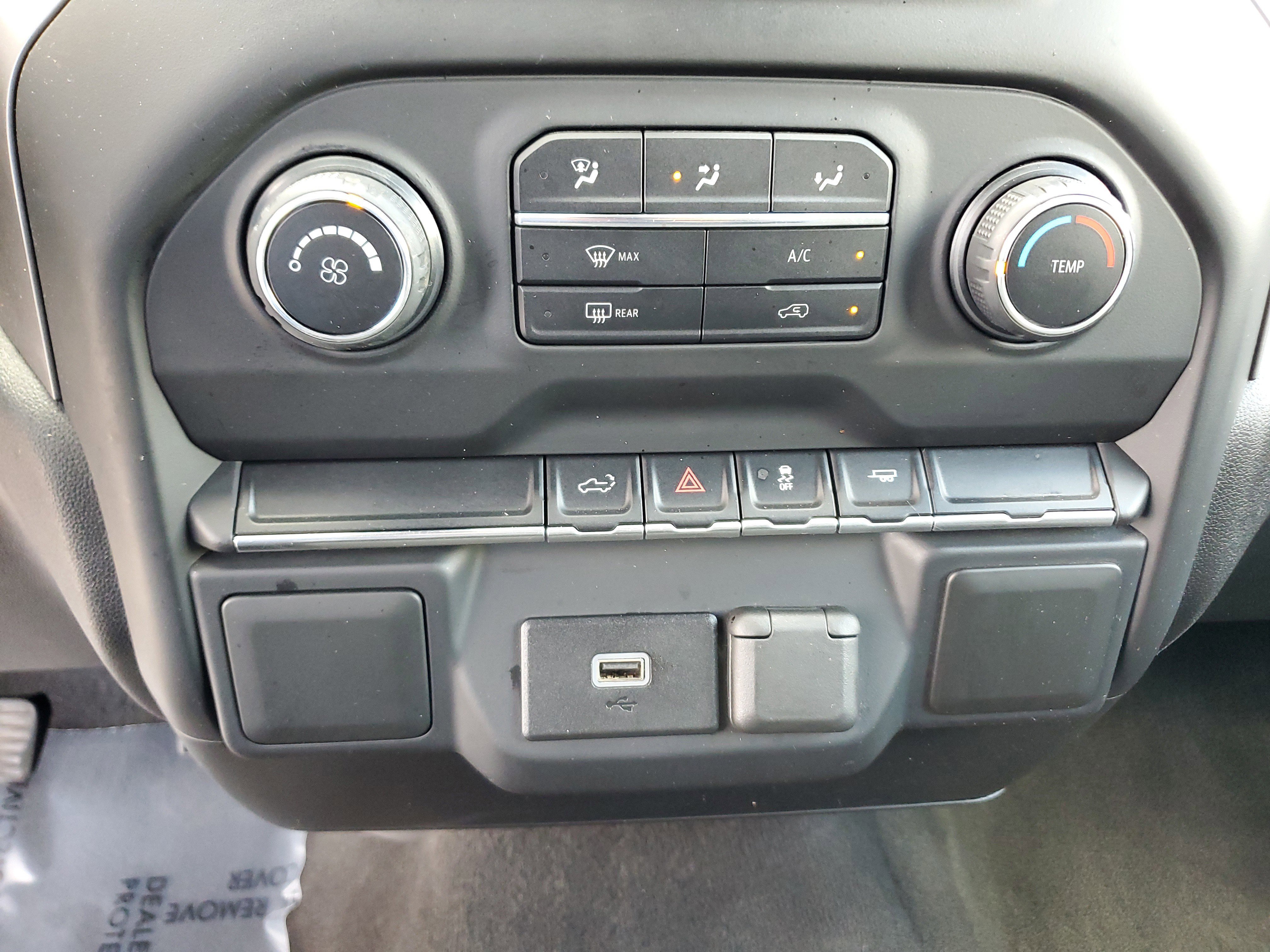 Used 2020 Chevrolet Silverado 1500 Custom w/ Custom Value Package RWD image 22