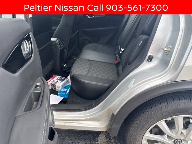 Certified 2022 Nissan Rogue Sport SV w/ Technology Package AWD/4WD image 19