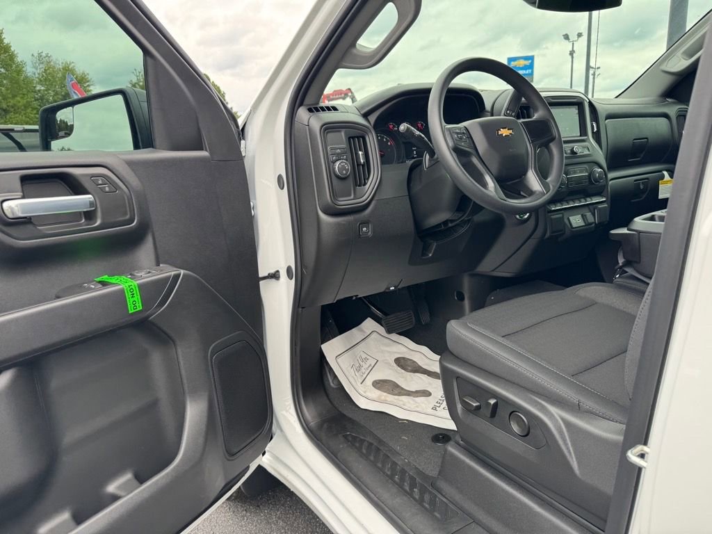 Used 2026 Chevrolet Silverado 1500 Custom image 15