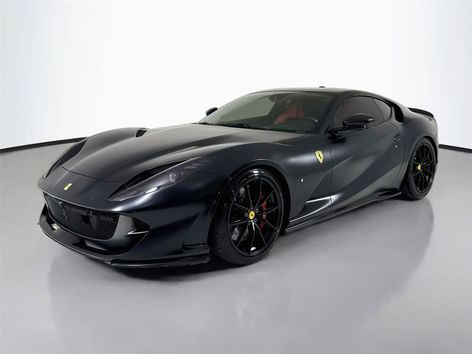 Used 2020 Ferrari 812 Superfast RWD image 10