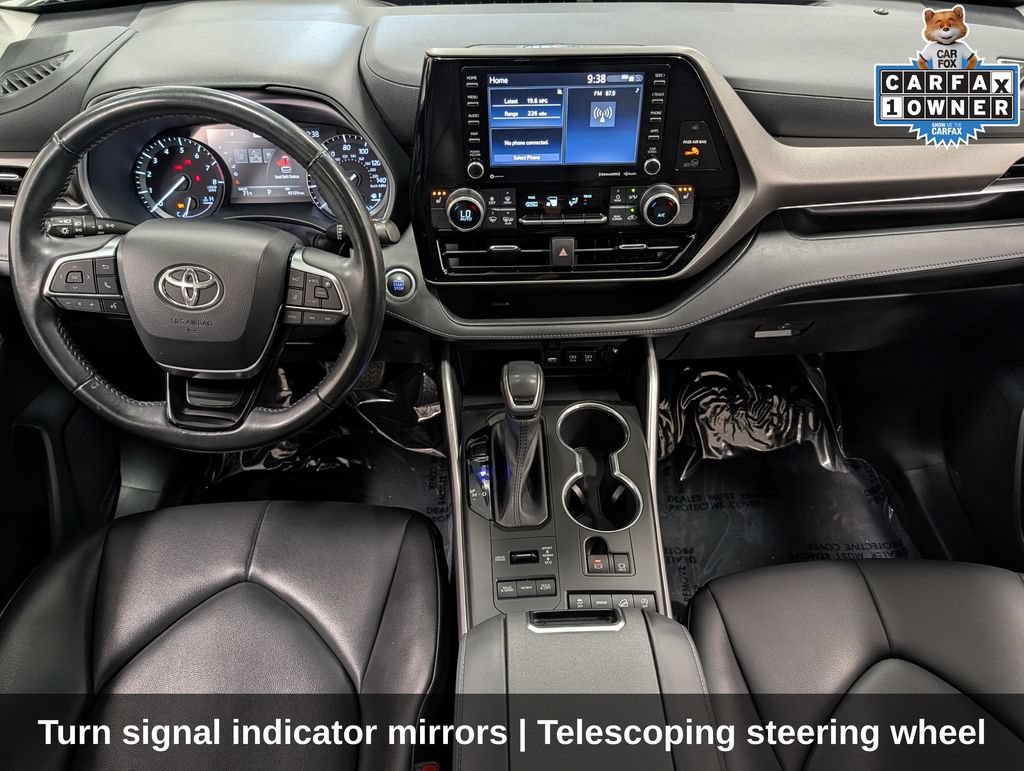 Used 2021 Toyota Highlander XLE AWD/4WD image 29